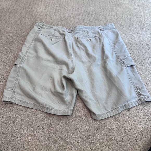 Tommy Bahama Cargo Shorts Relax Key Grip 9.5-inch Tan Flat Front Size 42 #TR808 - Picture 9 of 15